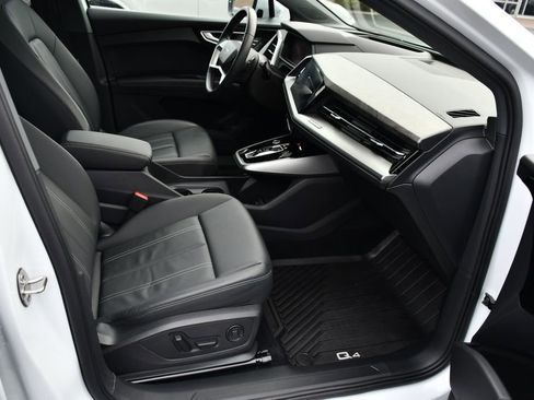 Certified 2024 Audi Q4 e-tron Prestige AWD/4WD image 30