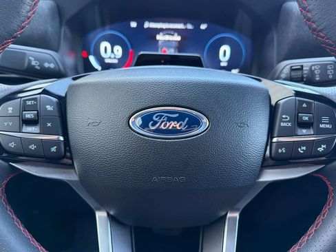 Used 2025 Ford Explorer ST-Line w/ ST-Line Street Pack AWD/4WD image 25