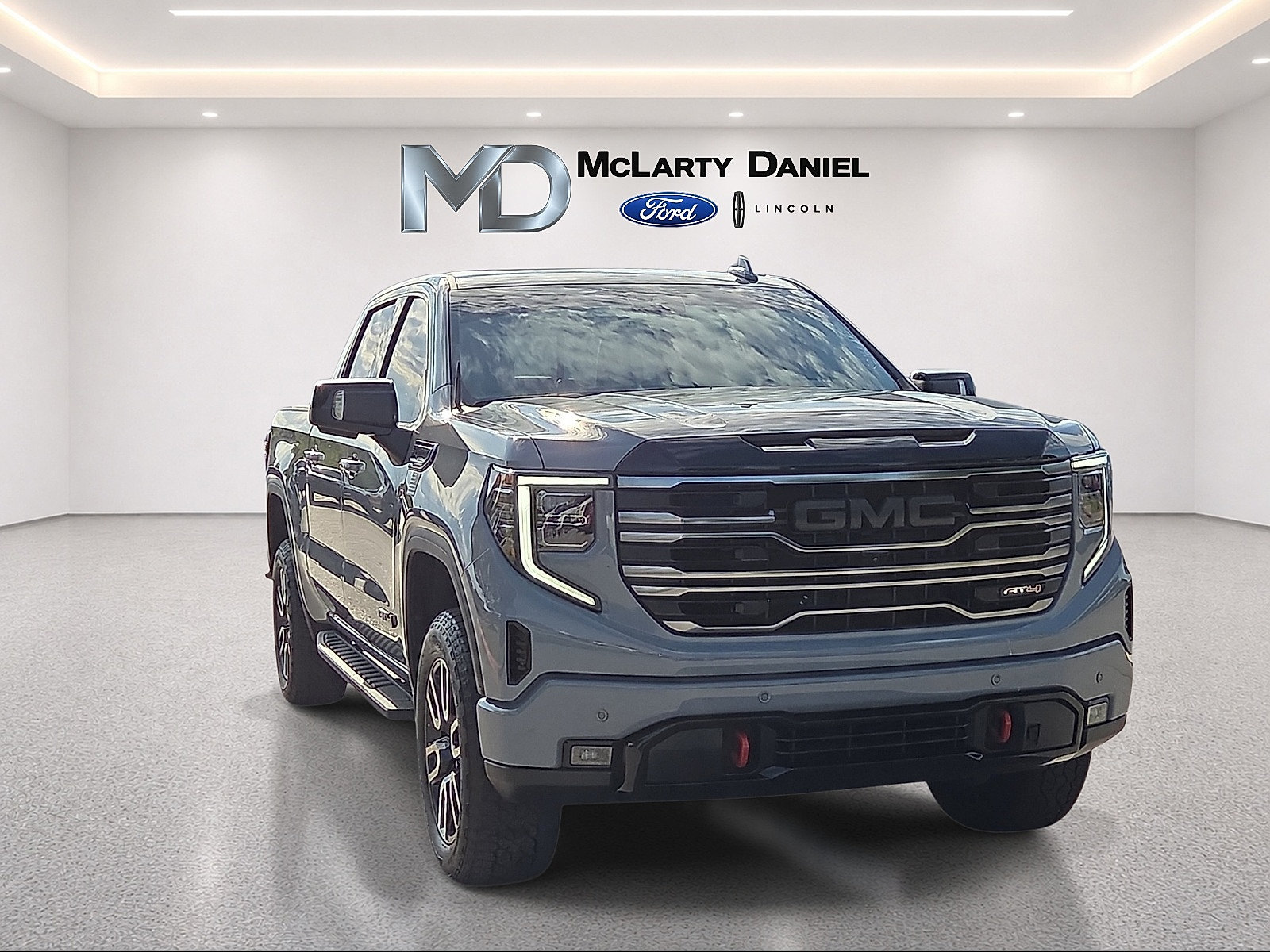 Used 2025 GMC Sierra 1500 AT4 w/ AT4 Premium Package AWD/4WD image 1