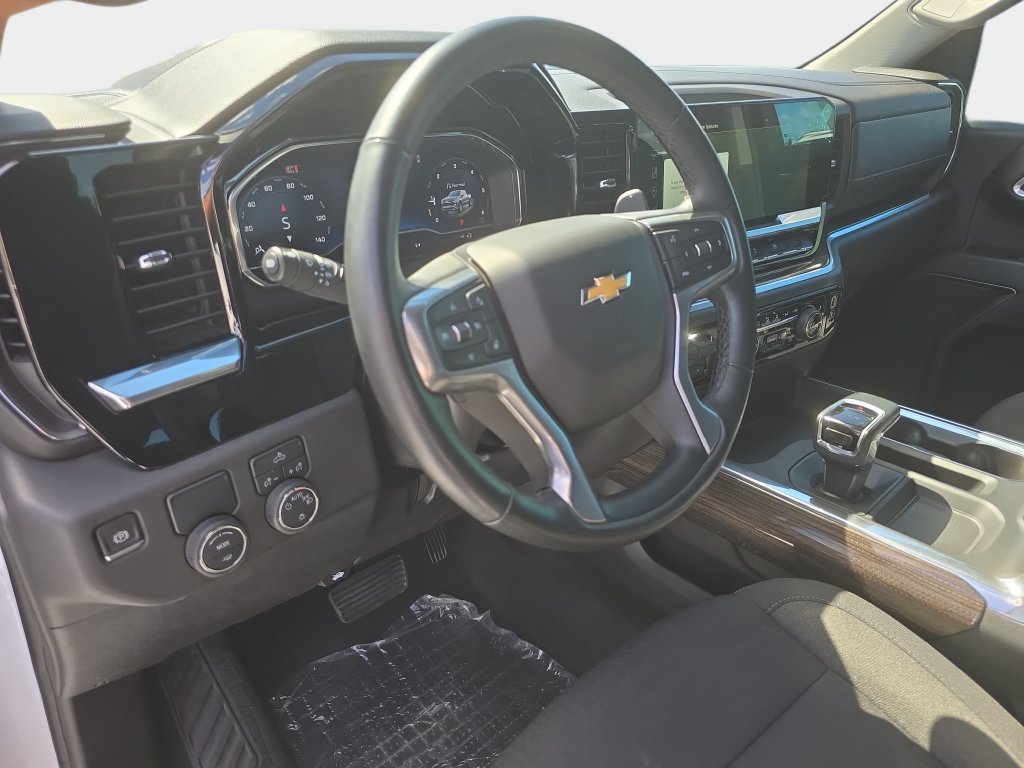 Used 2025 Chevrolet Silverado 1500 LT RWD image 21