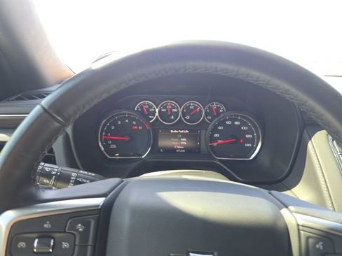 Used 2022 Chevrolet Suburban LS w/ Driver Alert Package RWD image 14