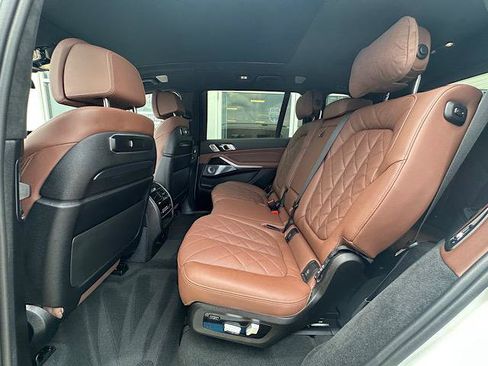 Certified 2025 BMW X7 xDrive40i w/ Executive Package AWD/4WD image 18