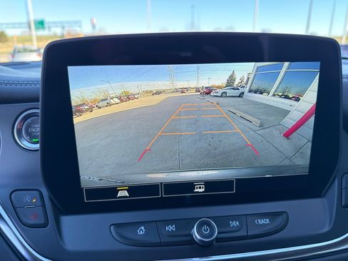 Used 2025 Chevrolet Blazer LT image 22