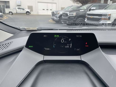 New 2026 Toyota Prius Plug-In Hybrid FWD image 36