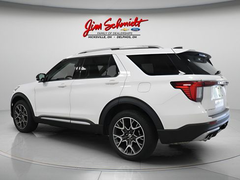 Used 2025 Ford Explorer Platinum w/ Ultimate Package AWD/4WD image 4