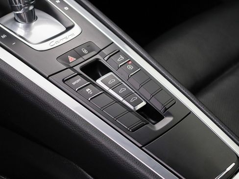Used 2015 Porsche 911 Carrera image 22