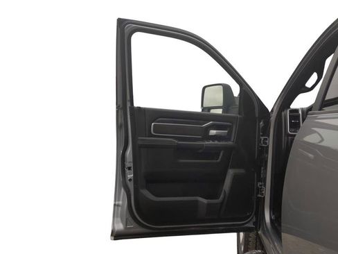 Used 2024 RAM 2500 Big Horn image 15