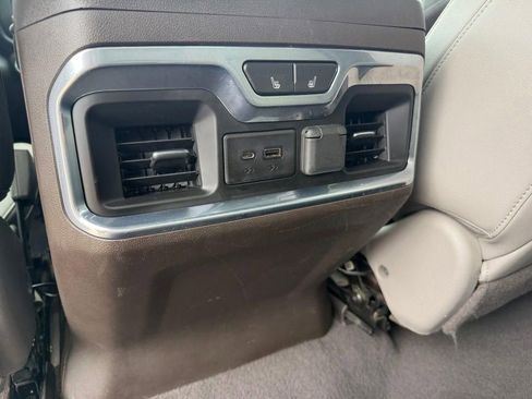 Used 2021 GMC Sierra 1500 SLT w/ SLT Premium Package AWD/4WD image 13