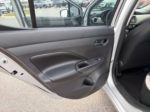 Used 2020 Nissan Versa SV FWD image 18