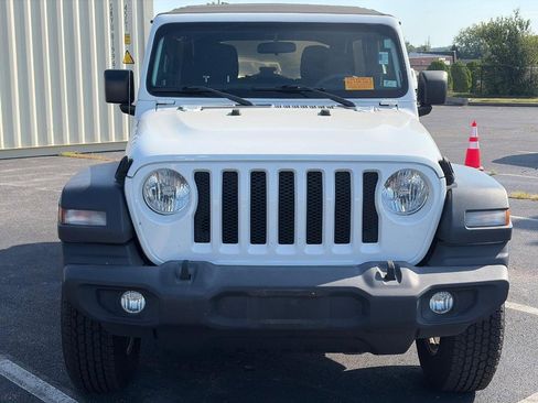 Used 2018 Jeep Wrangler Unlimited Sport S AWD/4WD image 2