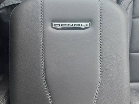 New 2026 GMC Yukon XL Denali w/ LPO, Floor Liner Package image 25