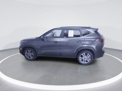 Certified 2021 Kia Seltos S image 3