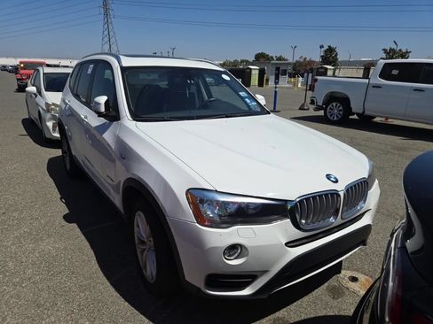Used 2017 BMW X3 sDrive28i RWD image 2