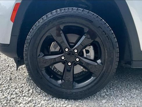 Used 2022 Jeep Grand Cherokee L Laredo AWD/4WD image 8