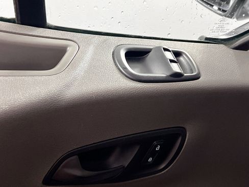 Used 2021 Ford Transit 350 XLT image 14