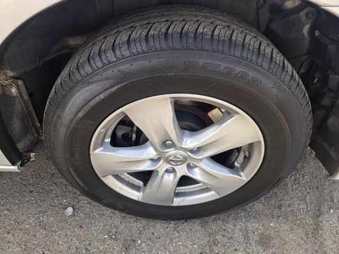 Used 2015 Nissan Quest SV image 30