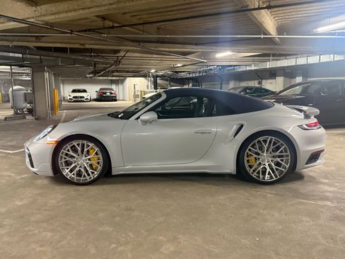 Used 2024 Porsche 911 image 2