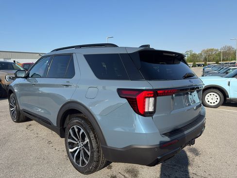 New 2026 Ford Explorer ST-Line AWD/4WD image 7