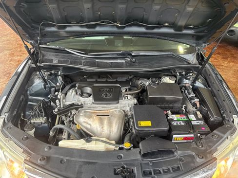 Used 2013 Toyota Camry L image 25