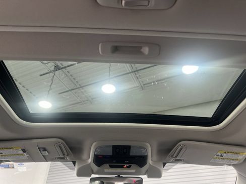 Used 2019 Subaru Crosstrek 2.0i Limited w/ Moonroof Package w/Navigation AWD/4WD image 22