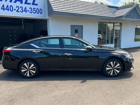 Used 2020 Nissan Altima 2.5 SV FWD image 7