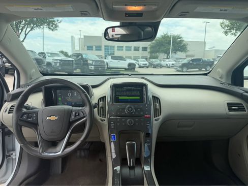 Used 2015 Chevrolet Volt Premium w/ Premium Trim Package FWD image 8