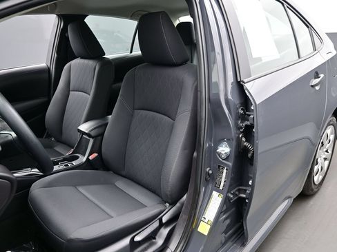 Used 2025 Toyota Corolla LE w/ Convenience Package FWD image 11