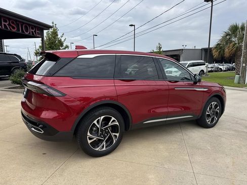 Used 2024 Lincoln Nautilus Premier w/ Equipment Group 102A AWD/4WD image 9