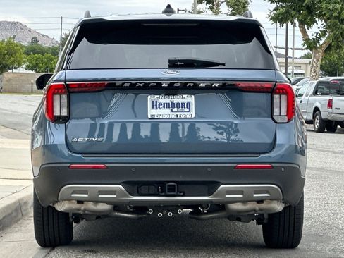 New 2026 Ford Explorer Active RWD image 5