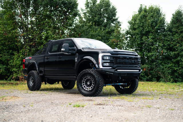 New 2026 Ford F250 Lariat w/ Black Appearance Package AWD/4WD image 2
