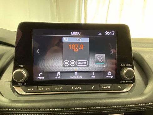 Used 2024 Nissan Rogue SV image 14