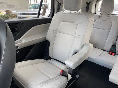 New 2026 Lincoln Aviator 2WD image 20