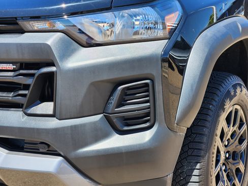 Used 2023 Chevrolet Colorado Trail Boss w/ Advanced Trailering Package AWD/4WD image 6