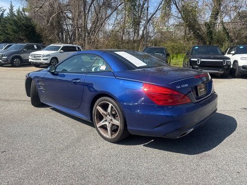 Used 2017 Mercedes-Benz SL 550 image 2