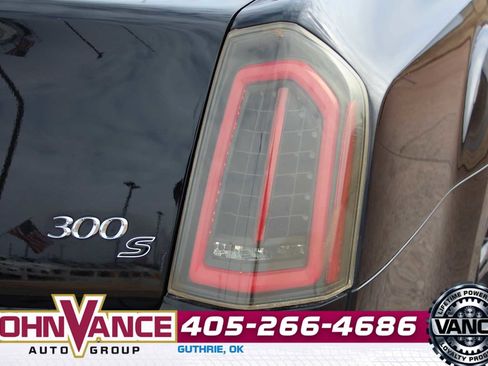 Used 2012 Chrysler 300 S image 12