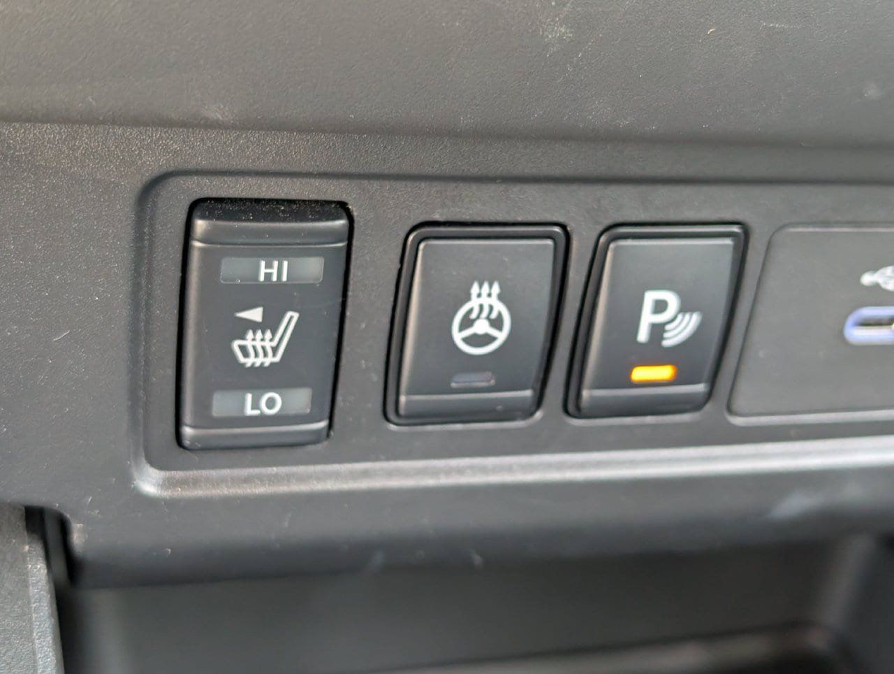 Certified 2025 Nissan Frontier SV w/ SV Convenience Package RWD image 16