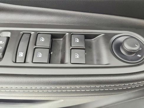 Used 2022 Buick Encore Preferred w/ Safety Package AWD/4WD image 11