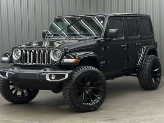 Used 2025 Jeep Wrangler Unlimited Sahara w/ Safety Group video 1