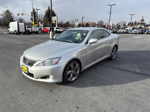 Used 2010 Lexus IS 250C image 4