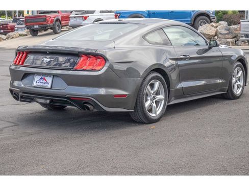 Used 2019 Ford Mustang Coupe RWD image 3