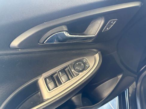 Used 2023 Chevrolet Malibu LT FWD image 20