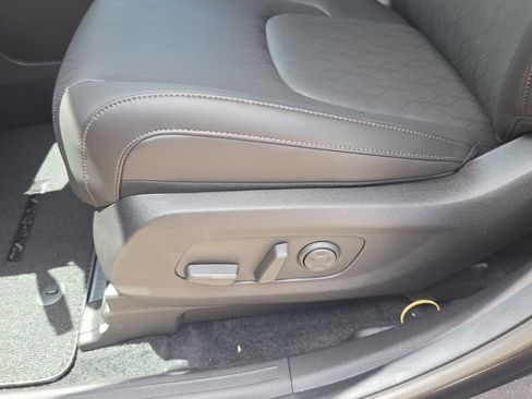 New 2027 Kia Carnival FWD image 21