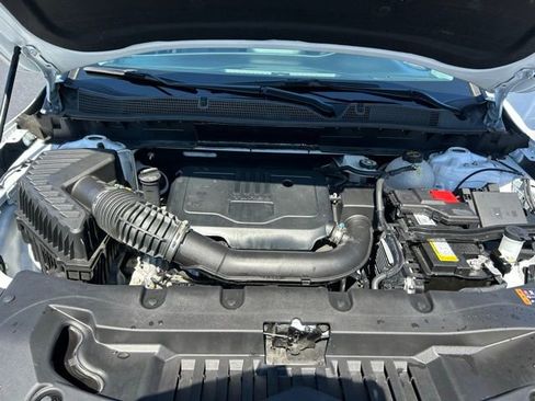 Certified 2025 Chevrolet Blazer LT FWD image 11