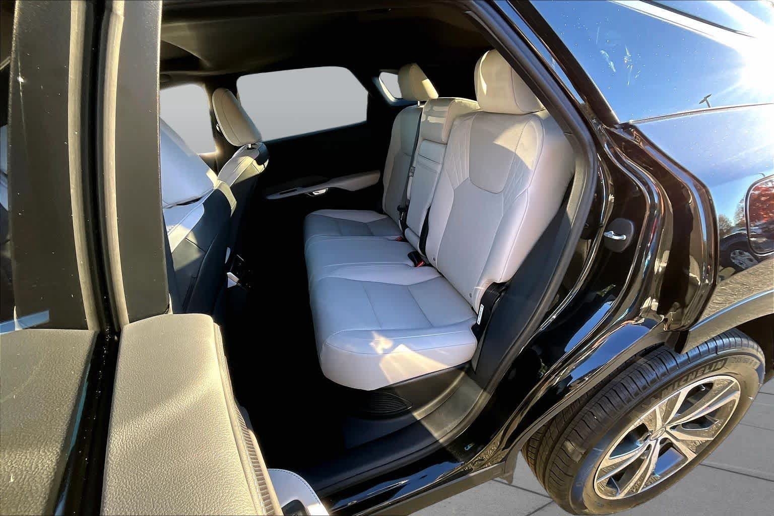 Used 2026 Lexus RX 350h AWD/4WD image 21