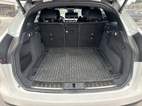 Used 2025 Jaguar F-PACE R-Dynamic S AWD/4WD image 8