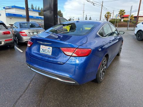 Used 2015 Chrysler 200 Limited w/ Convenience Group image 5