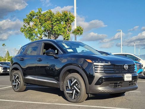 New 2026 Nissan Kicks SV w/ SV Premium Package FWD image 8