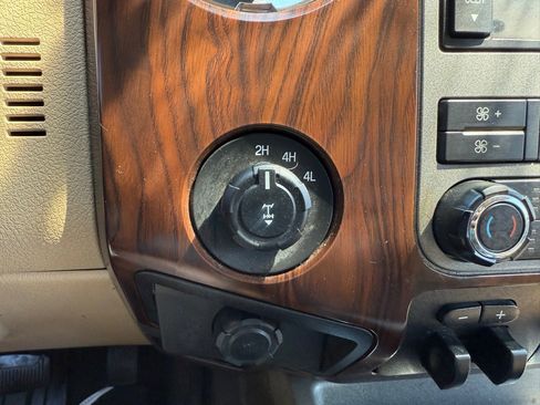 Used 2011 Ford F350 Lariat w/ Lariat Ultimate Pkg image 34