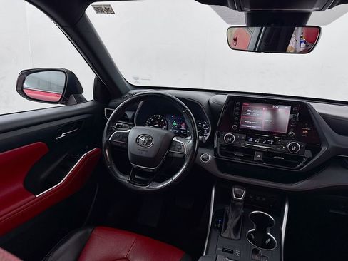 Used 2021 Toyota Highlander XSE image 39