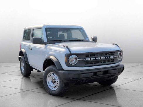 New 2025 Ford Bronco 2-Door image 2